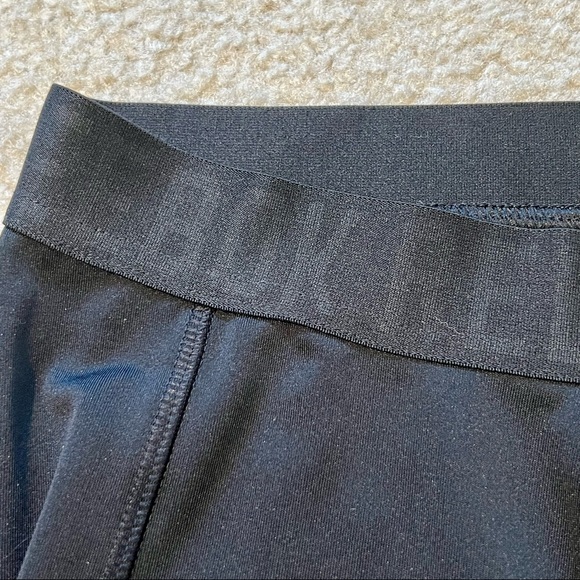 REEBOK Play Dry Black Monogrammed Waistband Capri Running Yoga Leggings—… - Picture 9 of 10